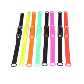 Silicone Material Waterproof Smart Wristbands with MIFARE 1K RFID Chip